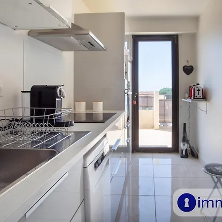 Air-conditioned With Park And Swimming Pool A * Cagnes-sur-Mer