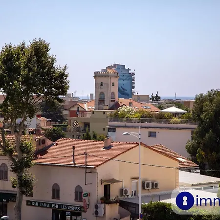 Apartment Air-conditioned With Park And Swimming Pool A